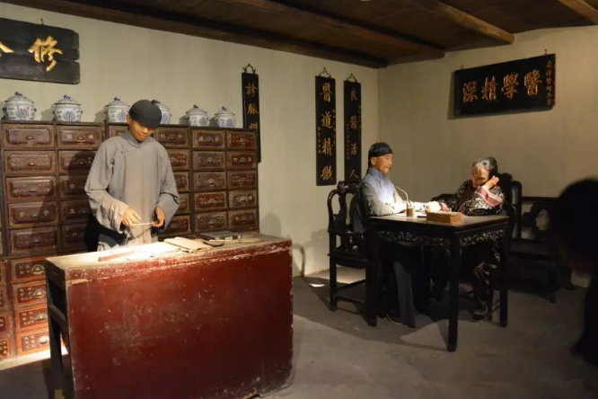 【昆中药杯·最美药店人】多彩联盟不生产美，多彩联盟是药店圈的星探
